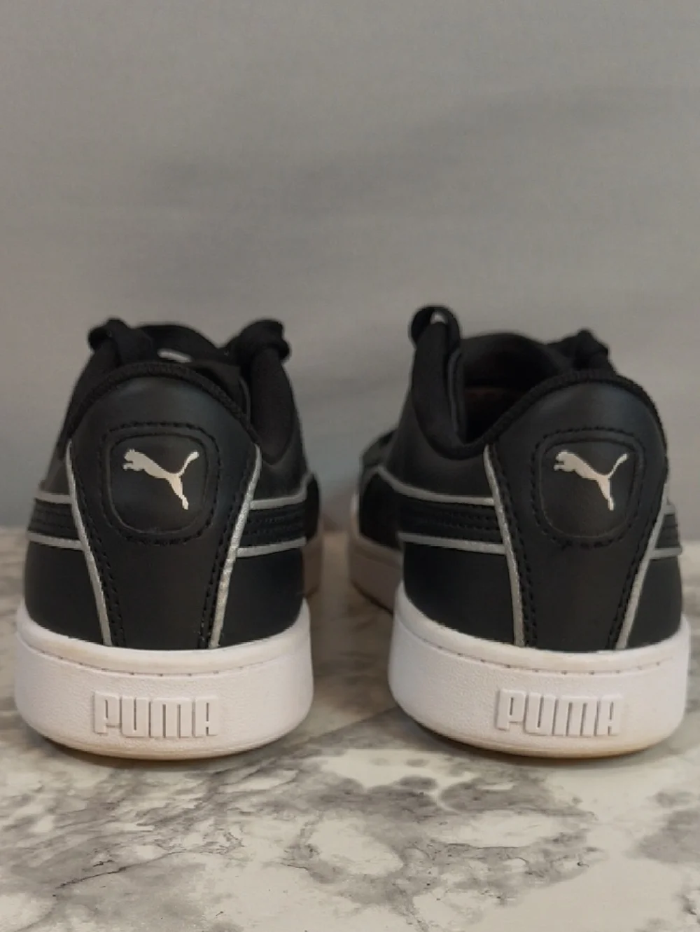 Puma Women's Vikky V2 Low Top Black/Silver Sneakers Size 8.5